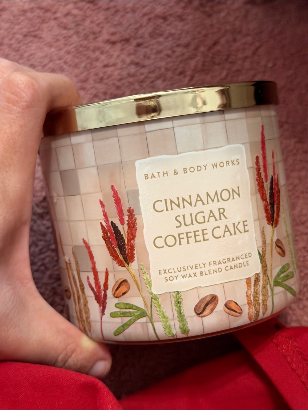 Bath & Body Works Cinnamon Sugar Coffee Cake Candle - Cream, Gold, Red